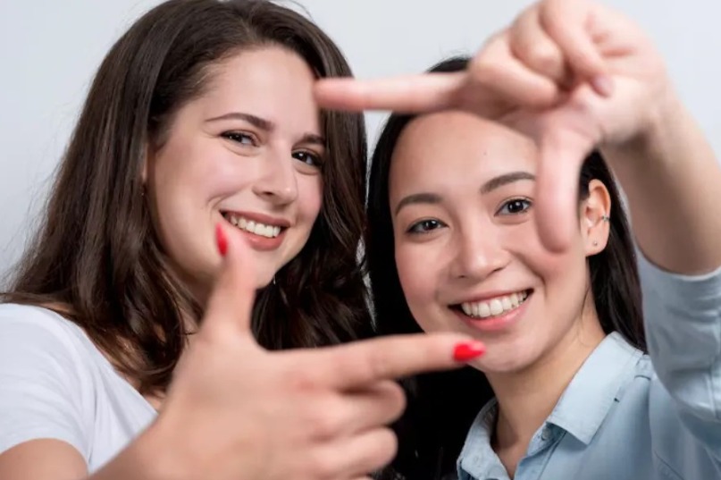 Dental Bonding vs. Veneers: Which Is Right for Your Smile?